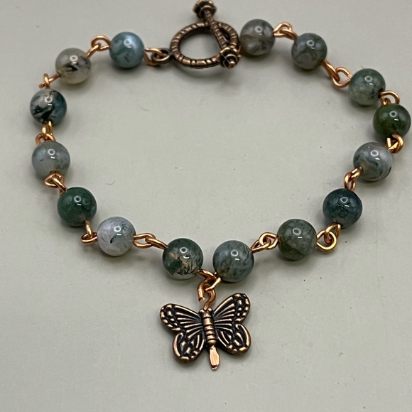 Handmade Jewelry - Butterfly Charm Beaded Bracelet - Green and Copper